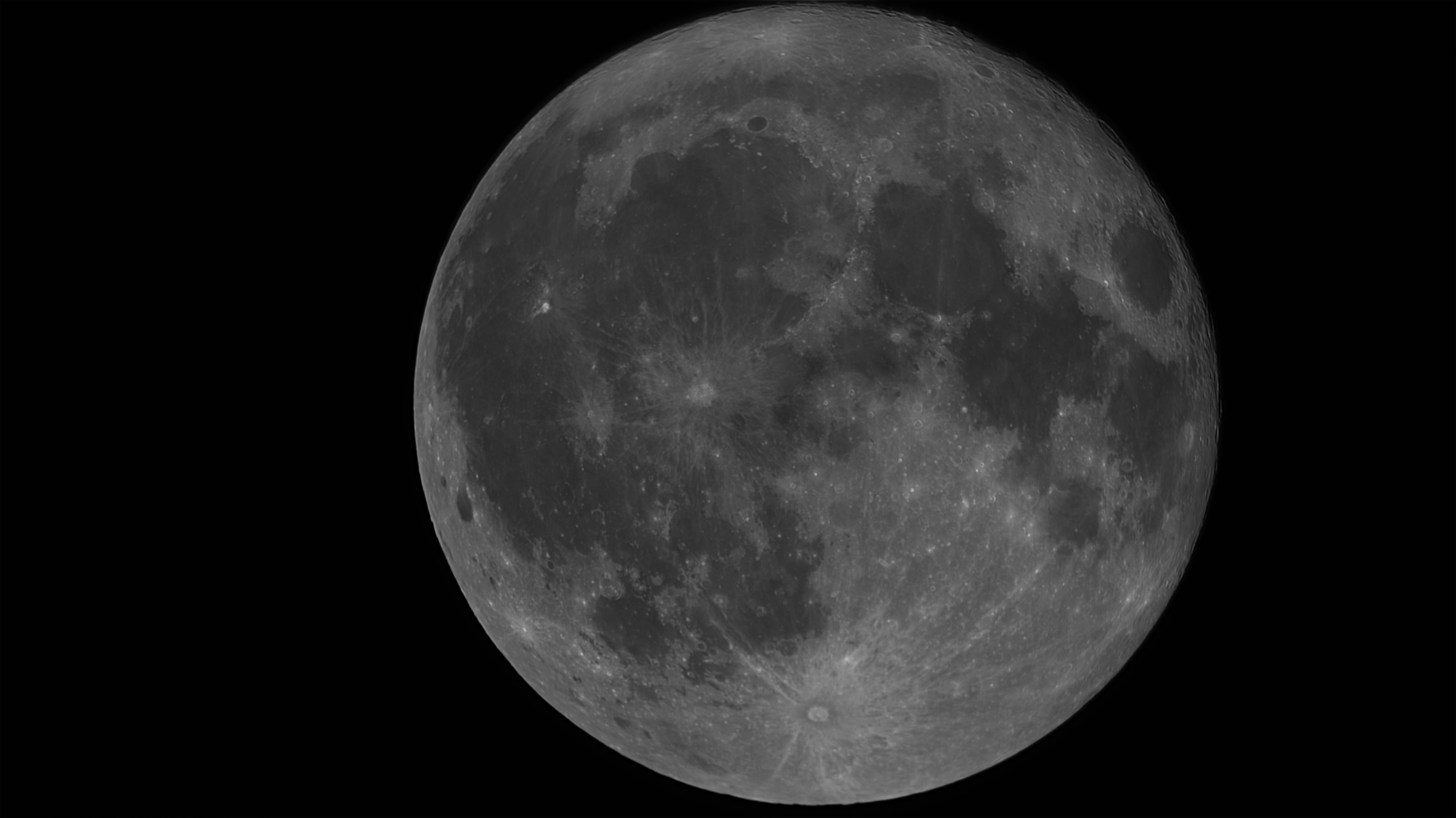 99% Měsíc (skoro úplněk) - 21.7.2024